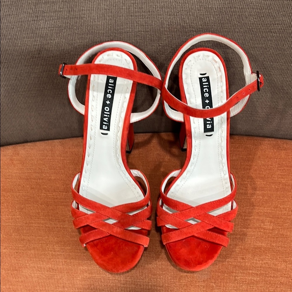 Alice + Olivia Platform Block High Heel Sandals in Suede Leather Red size 37